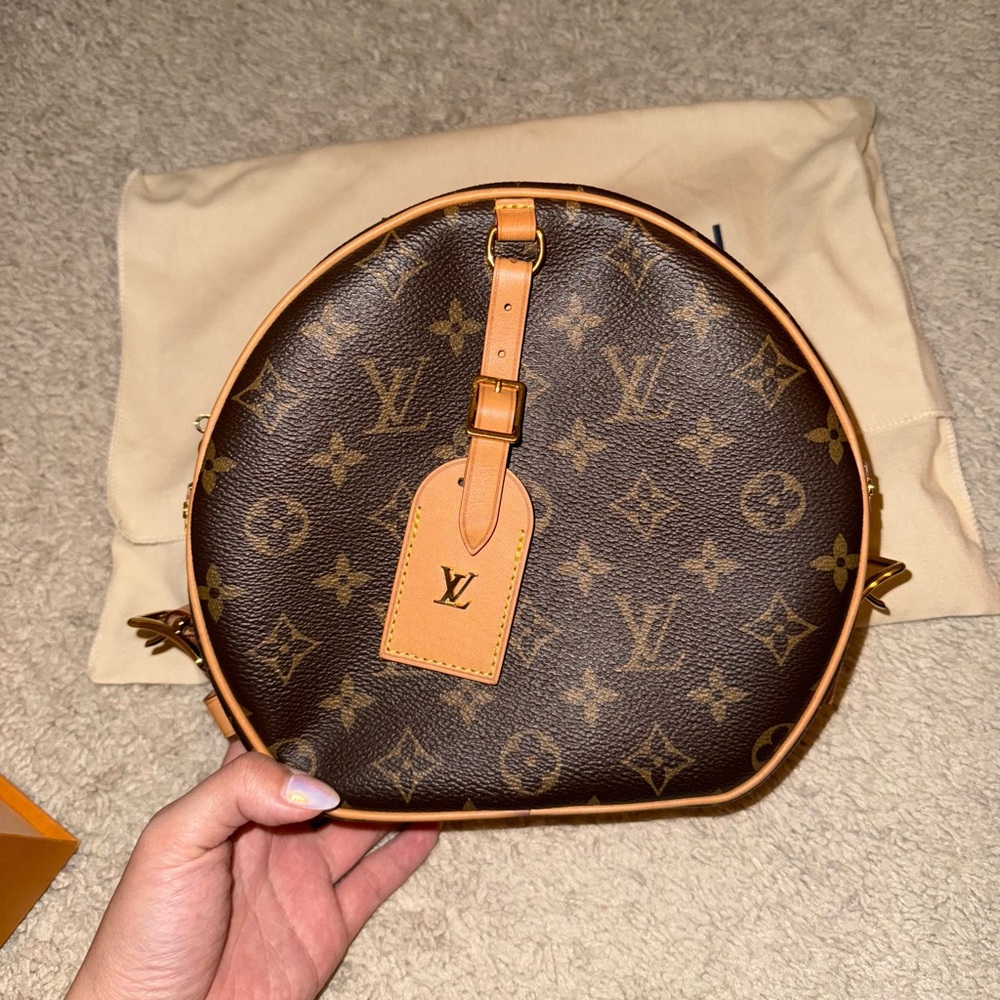 Louis Vuitton boite chapeau souple MM